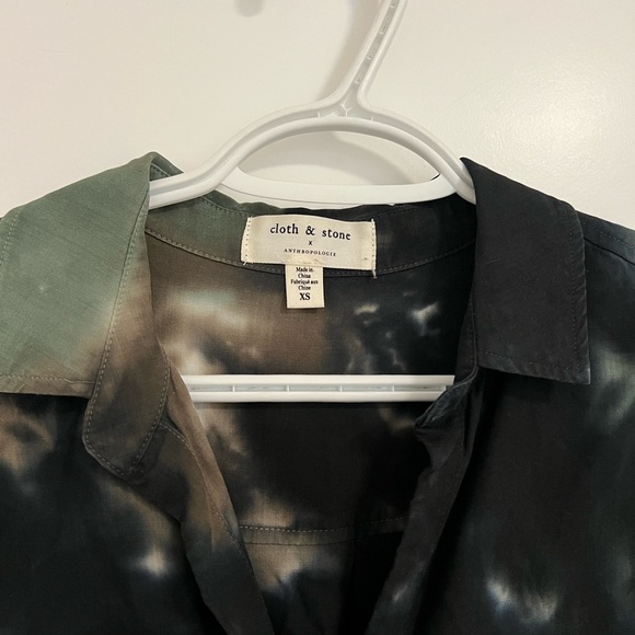 Cloth & Stone Anthropologie Tie-Dye Button down Shirt - Black Motif Green Brown - Picture 3 of 6